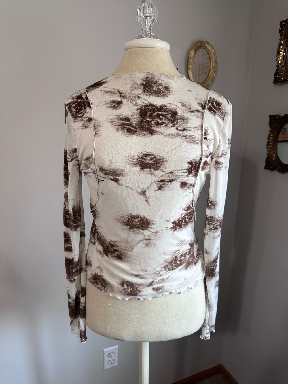 House of Harlow 1960 Brown Floral Long Sleeve Double-Layered Mesh Top